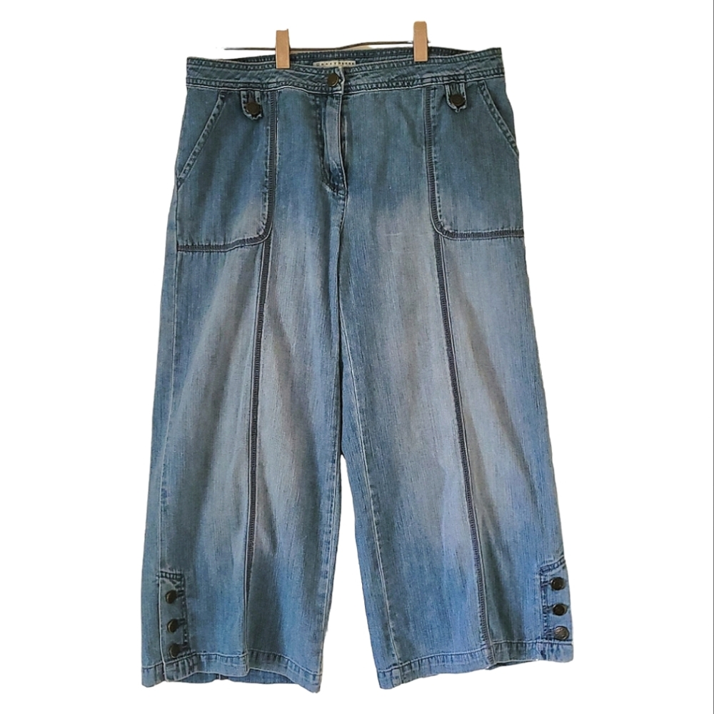 Crazy Horse by Liz Claiborne Vintage Wide Leg Mid Rise Medium Wash Capri Jeans